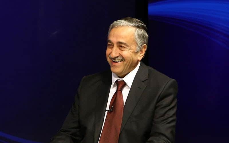 Την ώρα που το Μπαρμπαρός προκαλεί, ο κ. Ακιντζί υιοθετεί τη ρητορική Ερντογάν