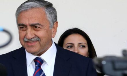 Ο κ. Ακιντζί προσπαθεί να παρέμβει στις Προεδρικές Εκλογές και ο Πρόεδρος Αναστασιάδης απλώς παρακολουθεί