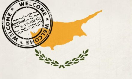 Η Κυπριακή Δημοκρατία κινδυνεύει να βρεθεί στο στόχαστρο της Ευρώπης για τις μαζικές υπηκοότητες