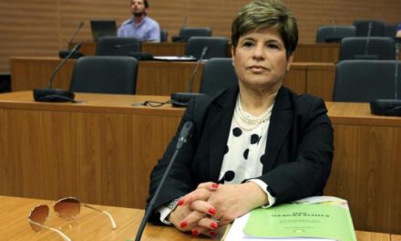Η κ. Γιωρκάτζη αρνείται να καταθέσει στην Βουλή των Αντιπροσώπων ουσιώδη έγγραφα για τη διαχείριση των υπολειμμάτων της Λαϊκής Τράπεζας