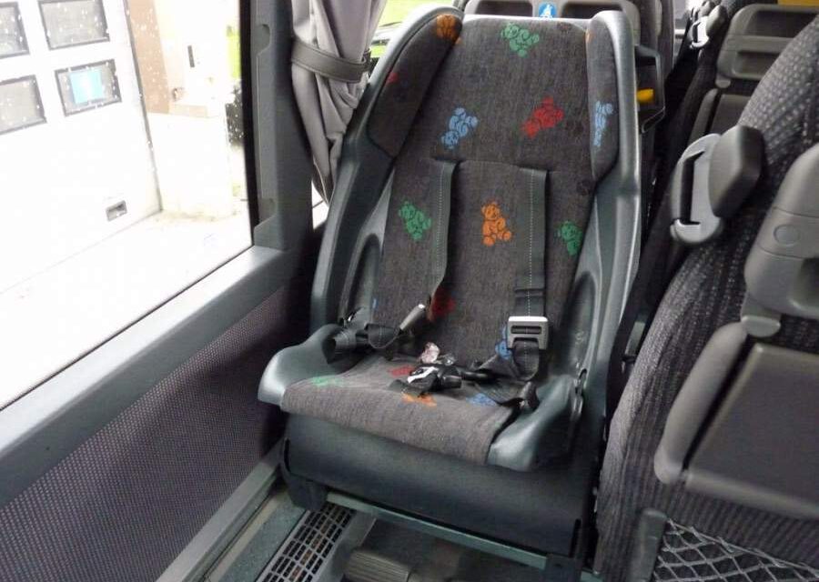 Δεν λήφθηκε κανένα μέτρο για εφαρμογή του νόμου για τα παιδικά καθίσματα σε λεωφορεία
