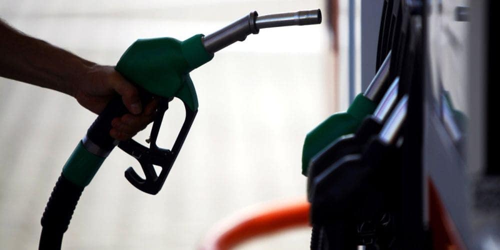 Οι τιμές του πετρελαίου στον κόσμο κατρακυλούν και στην Κύπρο «καλά κρατούν». Μήπως πρέπει να εκδοθεί Υπουργικό Διάταγμα για αντιμετώπιση της αισχροκέρδειας;