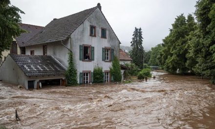 Εκφράζουμε την αλληλεγγύη μας στους πληγέντες από τις φονικές πλημμύρες στην Ευρώπη