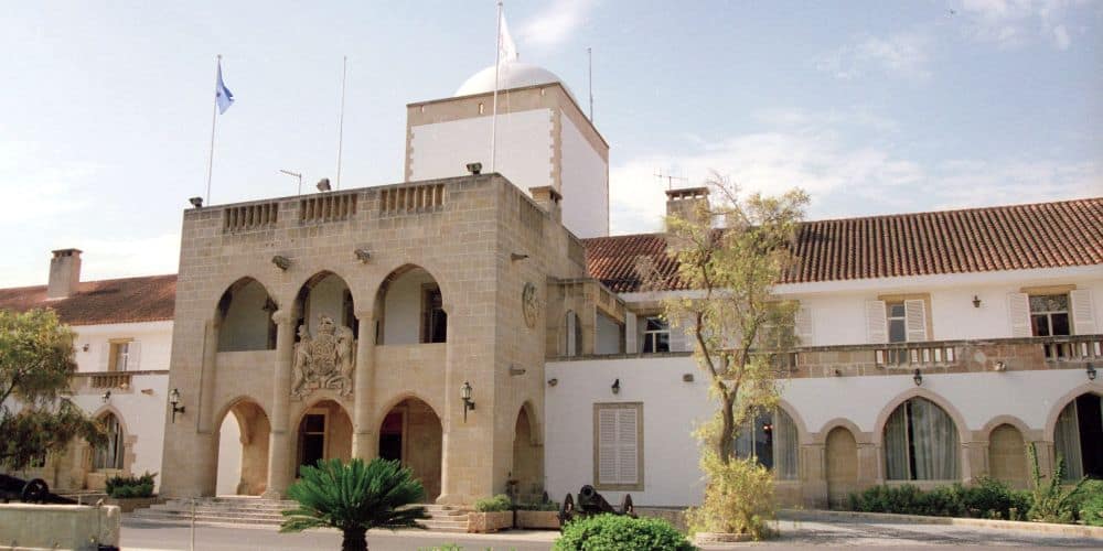 Στη διεφθαρμένη Κυβέρνηση οφείλεται η αρνητική αξιολόγηση της Κύπρου