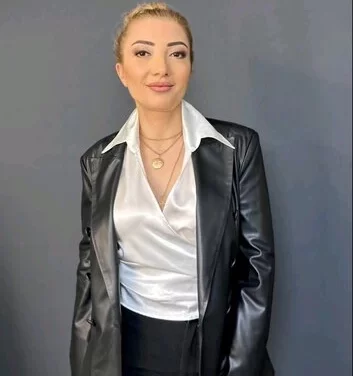 Μικέλοβα Ιντίρα