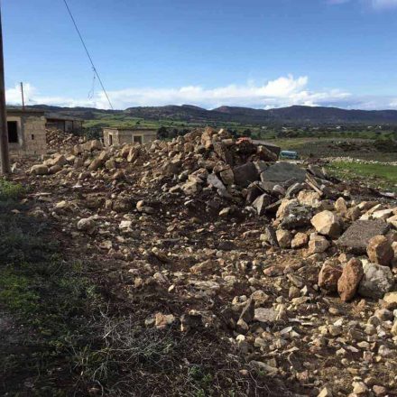 Απειλείται με αφανισμό από τα λατομεία η γραφική κοινότητα της  Ανδρολίκου στον Ακάμα
