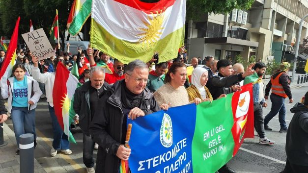 Το Κίνημα Οικολόγων – Συνεργασία Πολιτών καλεί την κυβέρνηση να θέσει το θέμα των επιθέσεων κατά των Κούρδων στο Ροζαβά ενώπιον των ευρωπαϊκών θεσμών
