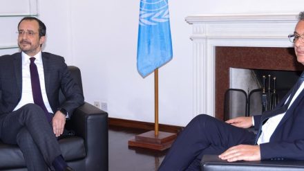 Κυπριακό: Οι υπερβολικές προσδοκίες με την εκλογή Ερχιουρμάν φαίνονται να διαψεύδονται – δεν αρκούν τα ΜΟΕ χωρίς προοπτική ουσιαστικών συνομιλιών